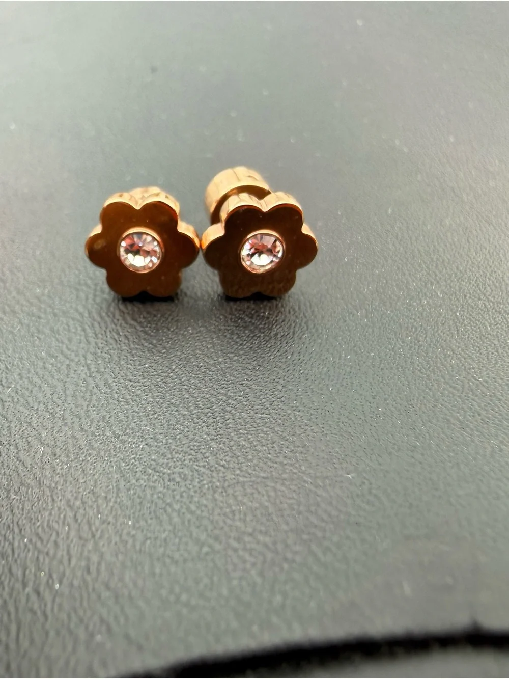 Michael Kors Rose Gold Flower Stud Earrings Crystal Center Gently Used